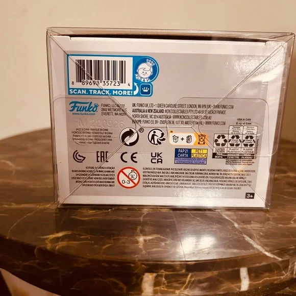 Funko Pop! Royals Queen Elizabeth II #01 Vinyl Figure Pop! Vinyl Theme - Picture 6 of 6